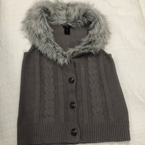 Faux fur collar vest